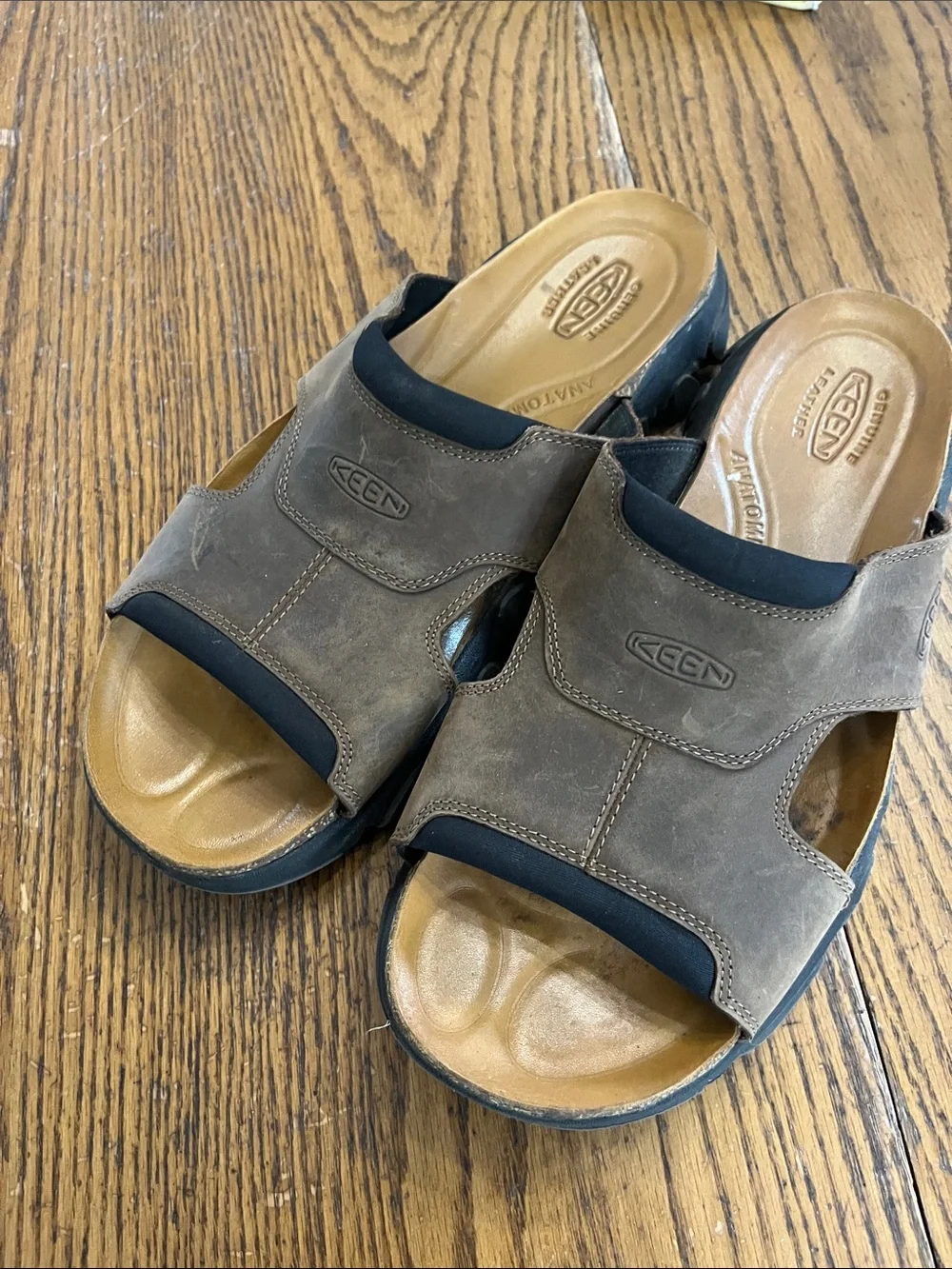 KEEN Men’s Brown Leather Slide Sandals with Black Trim